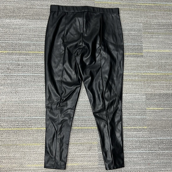 Sofia Vergara Rosa Faux Leather Sleek Zip Hem Jegging - Picture 4 of 11